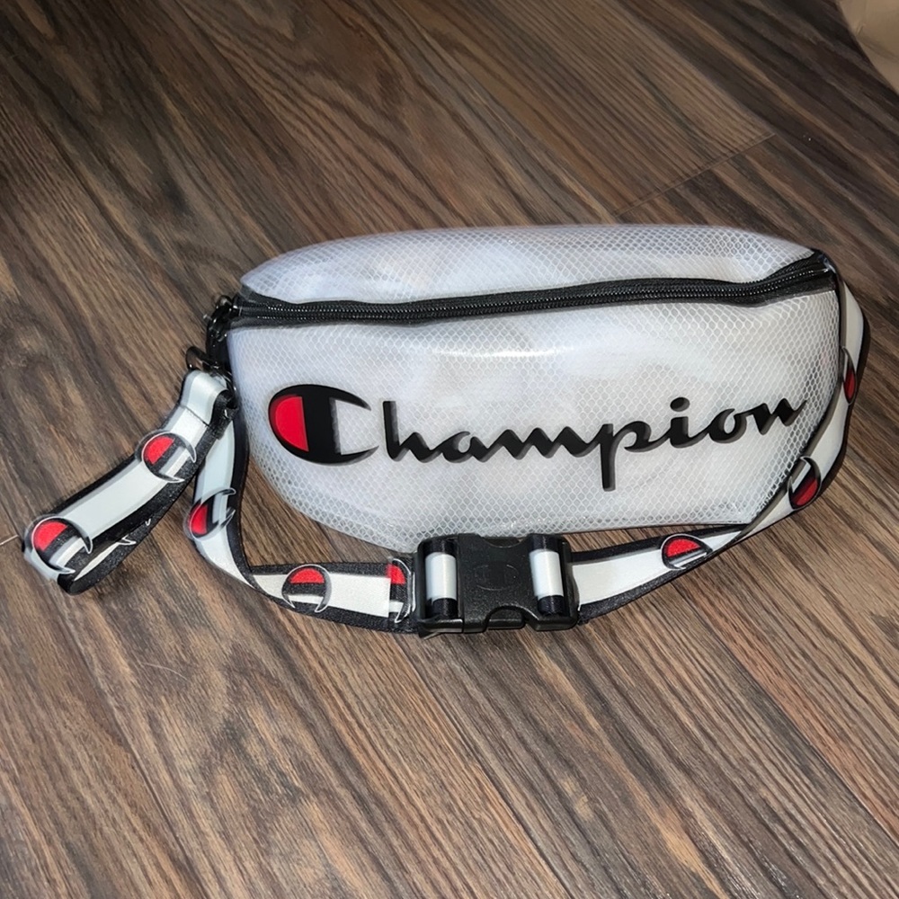 CHAMPION FANNY PACK 🤍